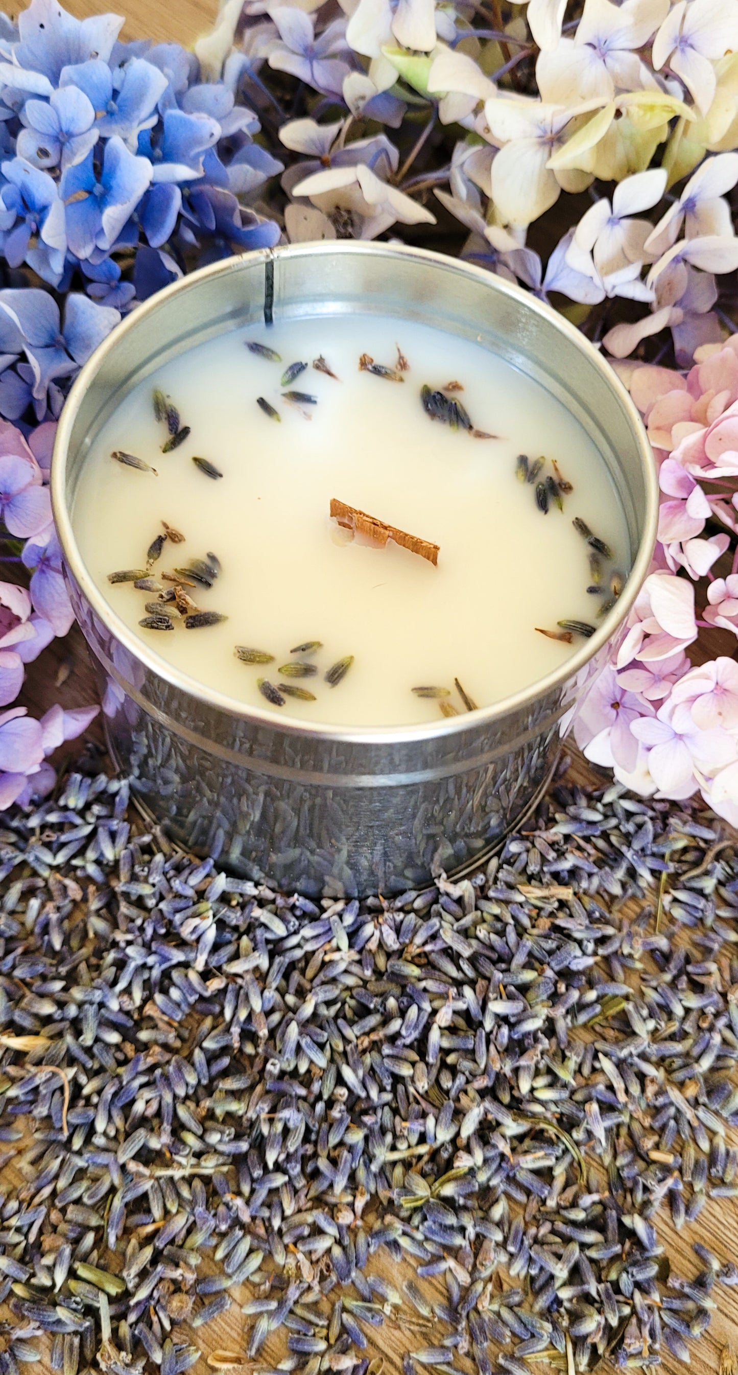 White Lavender Botanical Soy Wax Candle, with Wooden Wick
